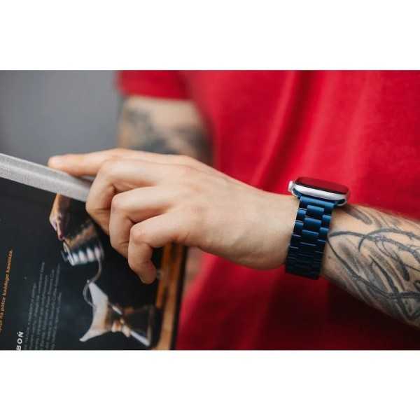 Mise en situation du bracelet APPLE Watch à Maillons en acier inoxydable
