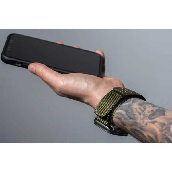Mise en situation Bracelet APPLE Watch Boucle Trail velcro en nylon