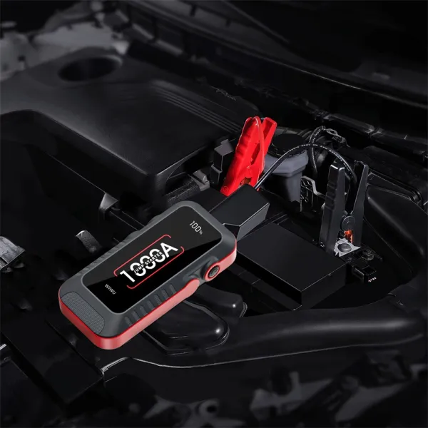 Mise en situation WIWU Démarreur d'appoint batterie voiture 10 000mAh