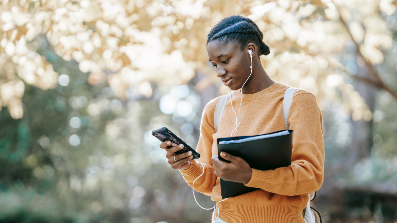 Meilleurs smartphones étudiants pour la rentrée : 4 modèles fiables à choisir selon votre budget
